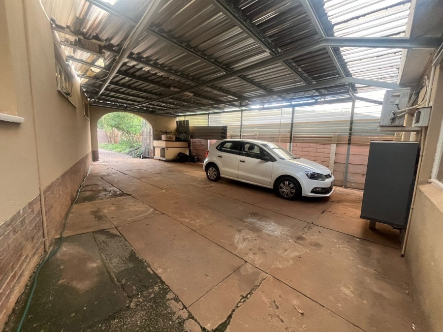 3 Bedroom Property for Sale in Geelhoutpark North West